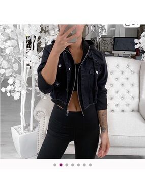 Ekattire Black Cropped Jacket